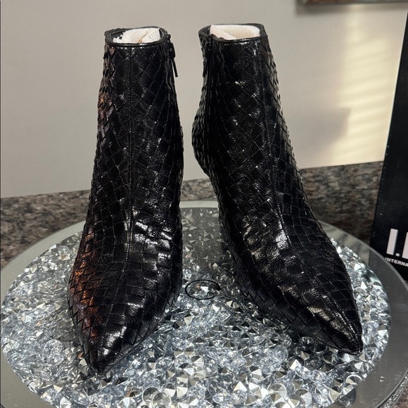 INC International Concepts Black woven Textured Ankle Booties NWT 9.5 - Picture 8 of 13